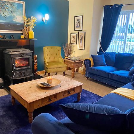3 Bedroom House Located In Centre Of Carndonagh Bagian luar foto