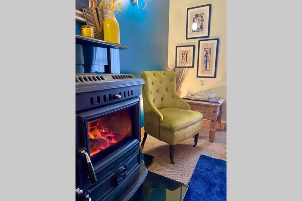 3 Bedroom House Located In Centre Of Carndonagh Bagian luar foto